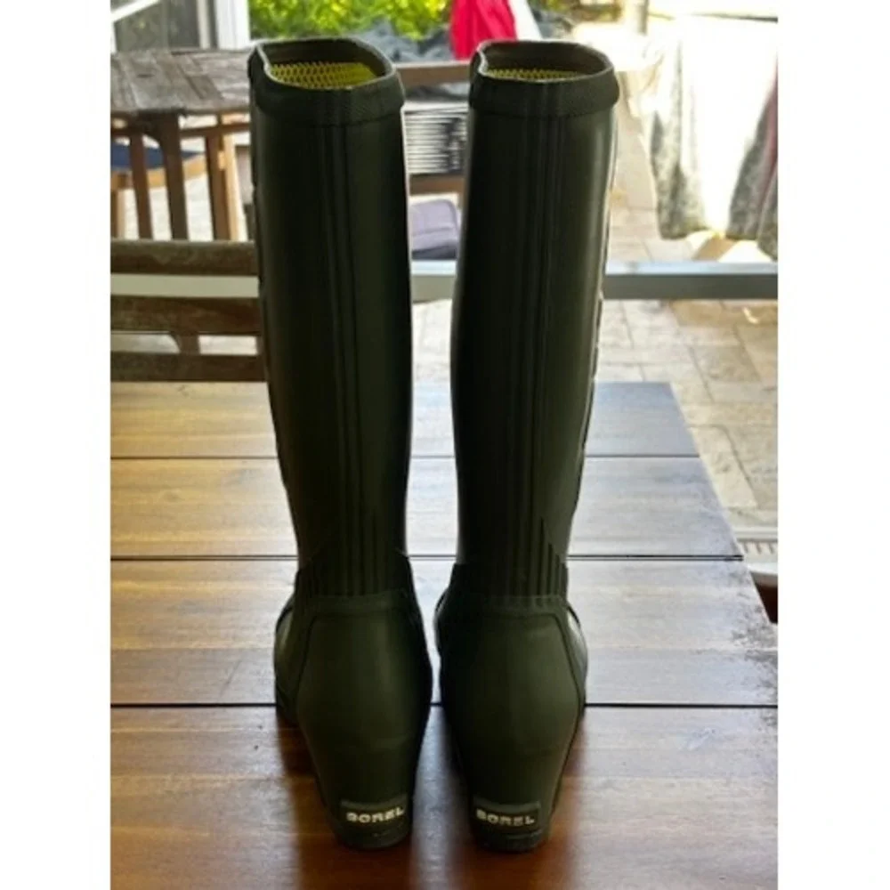 Sorel Joan Rain Wedge Tall Boots Olive Green Rare, Waterproof US 9, Like New